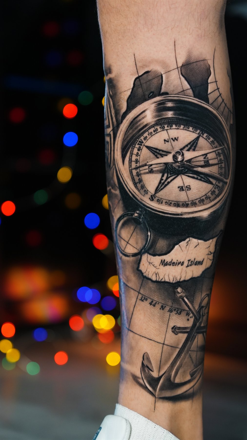 Tatuagem de bússola por Ezequiel Torres